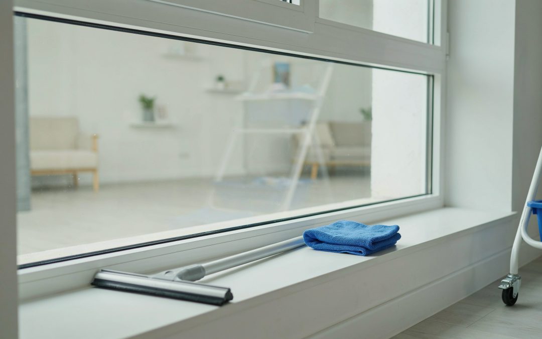 Limpieza de cristales y ventanas en viviendas particulares: frecuencia, precio y cómo pedir presupuesto